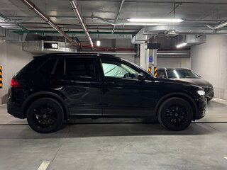 2019 Volkswagen Tiguan II, чёрный, 3000000 рублей, вид 4