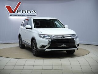 2018 Mitsubishi Outlander III Рестайлинг 2, белый, 1790000 рублей, вид 2