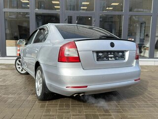 2012 Skoda Octavia II (A5) Рестайлинг, серебристый, 650000 рублей, вид 2