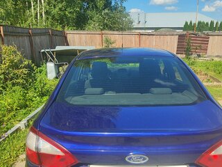 2016 Ford Fiesta Mk6 Рестайлинг, синий, 650000 рублей, вид 4