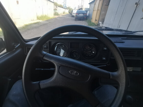 2003 Lada (ВАЗ) 2105, фиолетовый, 400000 рублей - вид 9
