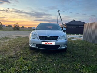 2011 Skoda Octavia II (A5) Рестайлинг, серебристый, 990000 рублей, вид 2