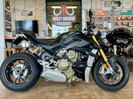 2022 Ducati Streetfighter V4, чёрный, 1900000 рублей, вид 2