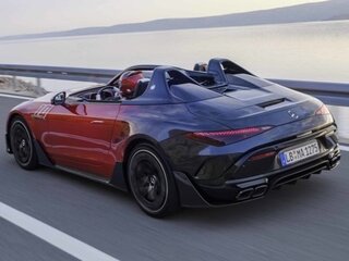 2025 Mercedes-Benz AMG PureSpeed, красный, 160000000 рублей, вид 4