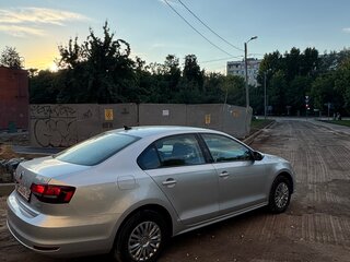 2018 Volkswagen Jetta VI Рестайлинг, серебристый, 1450000 рублей, вид 2