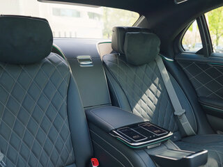 2026 Mercedes-Benz S-Класс 580 Long 4MATIC VII (W223) Рестайлинг, зелёный, 27000000 рублей, вид 5