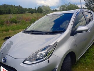 2019 Toyota Aqua I Рестайлинг 2, серебристый, 1200000 рублей, вид 1