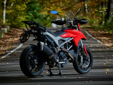2015 Ducati Hyperstrada, красный, 766000 рублей, вид 5