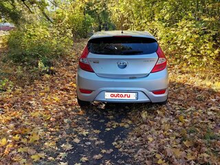 2013 Hyundai Solaris I, серебристый, 800000 рублей, вид 4