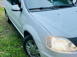 2013 Renault Logan I Рестайлинг, белый, 515000 рублей, вид 1