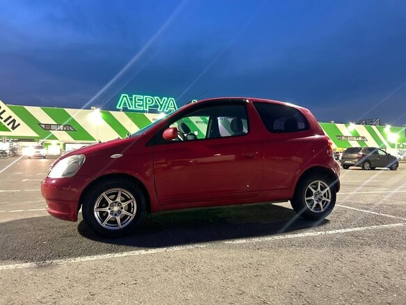 1999 Toyota Yaris I, пурпурный, 220000 рублей - вид 4