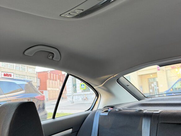 2011 Skoda Octavia II (A5) Рестайлинг, белый, 630000 рублей - вид 17