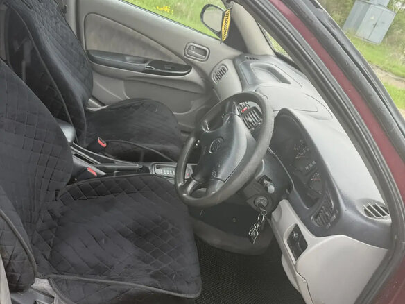 2001 Nissan Sunny N16, красный, 330000 рублей - вид 8