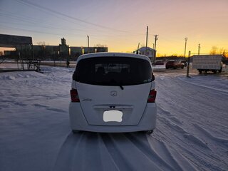 2015 Honda Freed Spike I Рестайлинг 2, белый, 1600000 рублей, вид 2