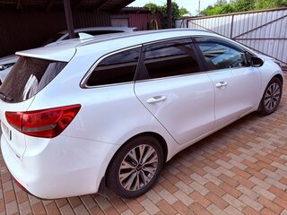2017 Kia Ceed II Рестайлинг, белый, 1300000 рублей, вид 4
