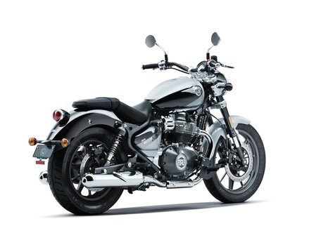 2026 Royal Enfield Super Meteor, серый, 773000 рублей, вид 3