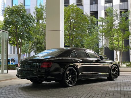 2025 Bentley Flying Spur IV, чёрный, 37000000 рублей, вид 5
