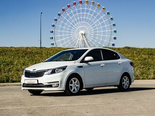 2016 Kia Rio III Рестайлинг, белый, 1090000 рублей, вид 1