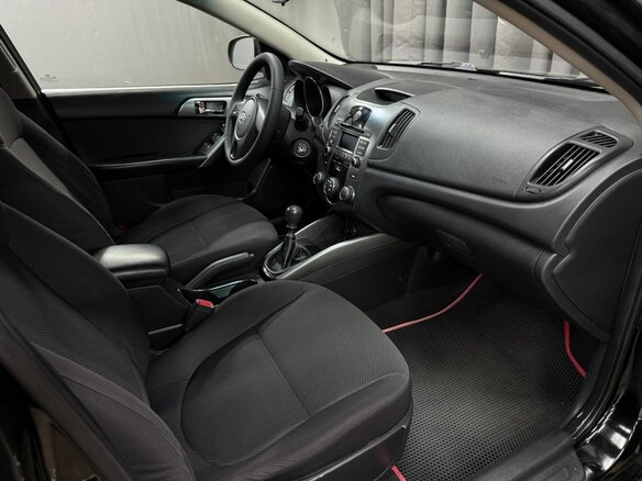2012 Kia Cerato 6-speed II, чёрный - вид 11