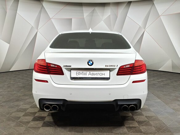 2013 BMW 5 серии 535i xDrive VI (F10/F11/F07) Рестайлинг, серый - вид 3