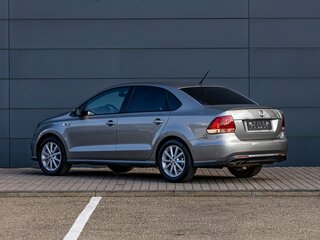2016 Volkswagen Polo V Рестайлинг, серебристый, 1155000 рублей, вид 4