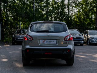 2012 Nissan Qashqai I Рестайлинг, серебристый, 900000 рублей, вид 4