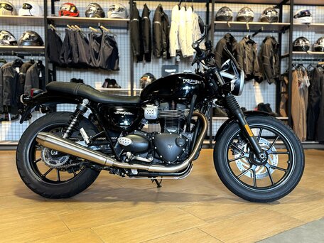 2018 Triumph Street Twin, чёрный, 700000 рублей, вид 3