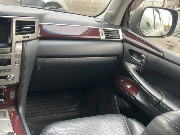2012 Lexus LX 570 III Рестайлинг, чёрный, 4500000 рублей - вид 13