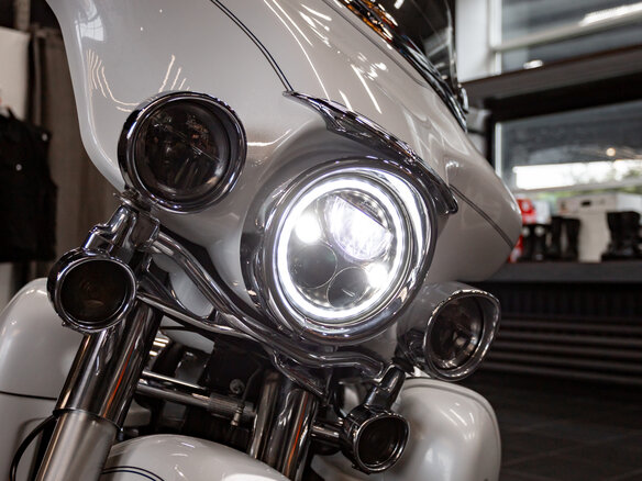 2011 Harley-Davidson Electra Glide, белый, 1100000 рублей - вид 8