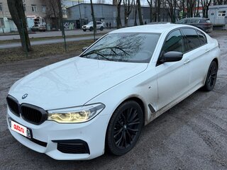2018 BMW 5 серии 530d xDrive VII (G30/G31/G38), белый, 4900000 рублей, вид 2
