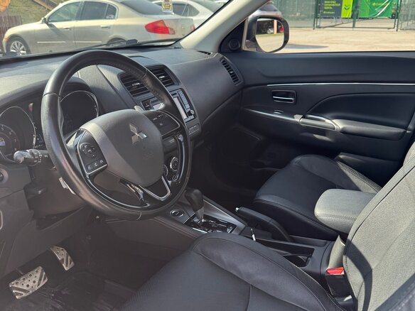 2017 Mitsubishi ASX I Рестайлинг 2, серебристый, 1700000 рублей - вид 8