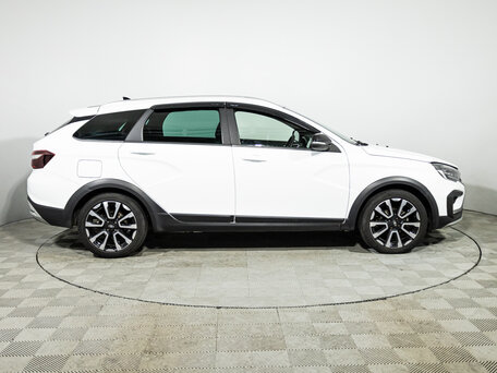2024 Lada (ВАЗ) Vesta SW Cross I Рестайлинг (NG), белый, 1449000 рублей, вид 4