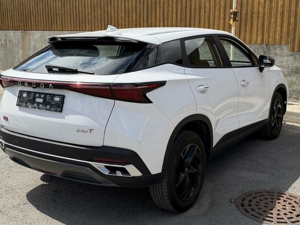 2023 Omoda C5 I, белый, 1600000 рублей - вид 5