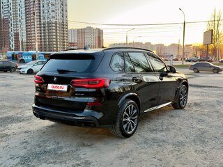 2023 BMW X5 Long 30Li IV (G05/G18), чёрный, 6350000 рублей, вид 4