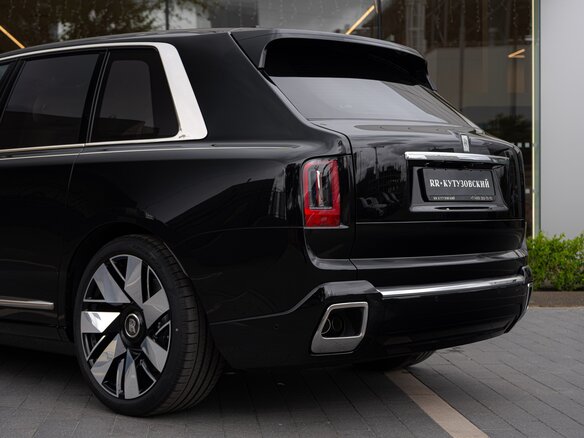2026 Rolls-Royce Cullinan I Рестайлинг (Series II), чёрный, 63000000 рублей - вид 27