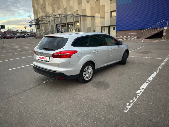 2015 Ford Focus III Рестайлинг, серебристый, 790000 рублей - вид 4