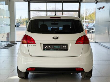 2011 Kia Venga 5-speed I, белый, 647000 рублей, вид 5