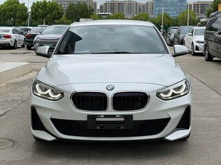 2022 BMW 1 серии 120i III (F52) Рестайлинг, белый, 1890007 рублей, вид 2