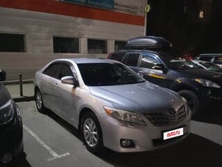 2010 Toyota Camry VI (XV40) Рестайлинг, серебристый, 1800000 рублей, вид 4