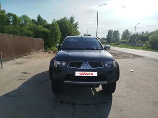 2011 Mitsubishi L200 IV, зелёный, 1150000 рублей, вид 2