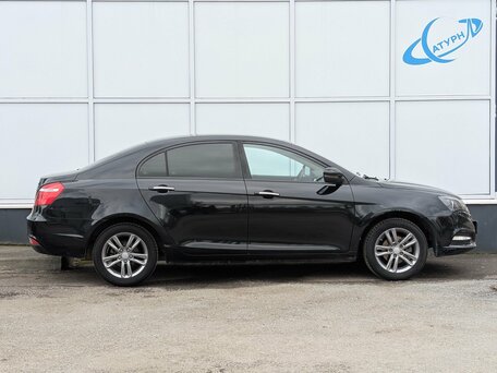 2019 Geely Emgrand 7 I Рестайлинг, чёрный, 790000 рублей, вид 4