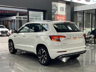 2023 Skoda Karoq I, белый, 1595000 рублей, вид 4
