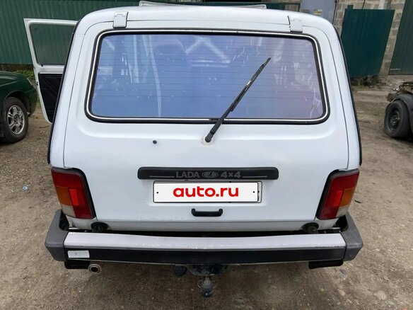 2010 Lada (ВАЗ) 2121 (4x4) I Рестайлинг, белый, 400000 рублей - вид 1