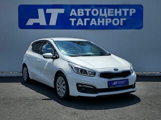 2017 Kia Ceed II Рестайлинг, белый, 1440000 рублей, вид 3
