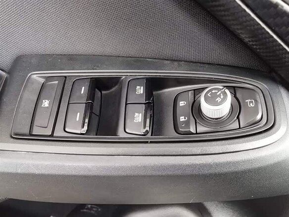 2021 Subaru XV II Рестайлинг, белый, 1450202 рублей - вид 9