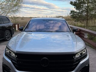 2020 Volkswagen Touareg III, серый, 4600000 рублей, вид 4