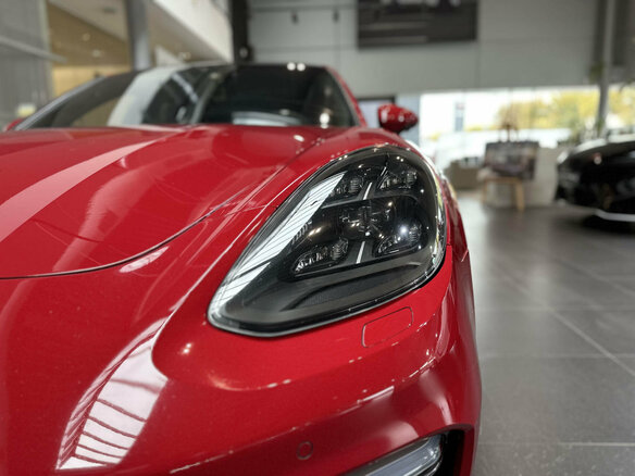 2019 Porsche Panamera GTS II, красный, 8590000 рублей - вид 16