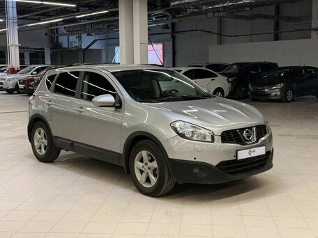 2012 Nissan Qashqai I Рестайлинг, серебристый, 862000 рублей, вид 3