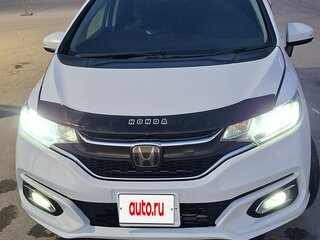 2018 Honda Fit III Рестайлинг, белый, 1250000 рублей, вид 1