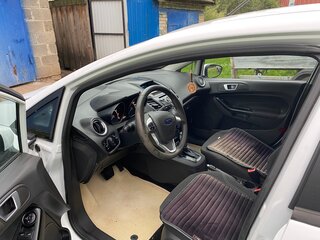 2016 Ford Fiesta Mk6 Рестайлинг, белый, 790000 рублей, вид 5